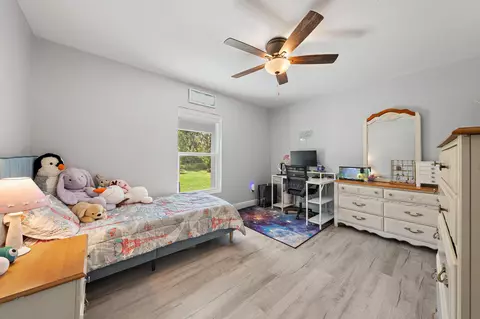 Bedroom - 2600 NE 103rd Ave, Okeechobee, FL 34974 photo 3 of 4