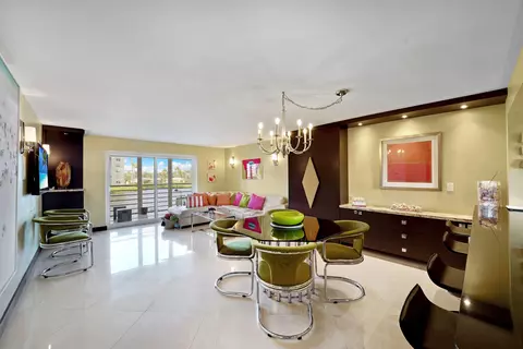 Dining - 311 SE 3rd St SE #207, Dania Beach, FL 33004 photo 3 of 5