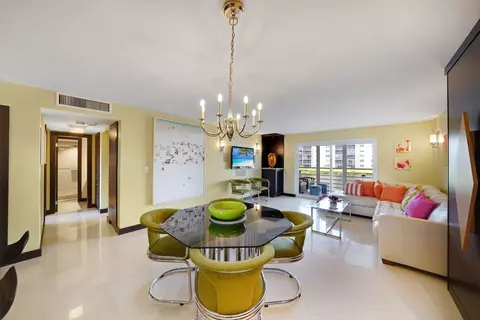 Dining - 311 SE 3rd St SE #207, Dania Beach, FL 33004 photo 1 of 5