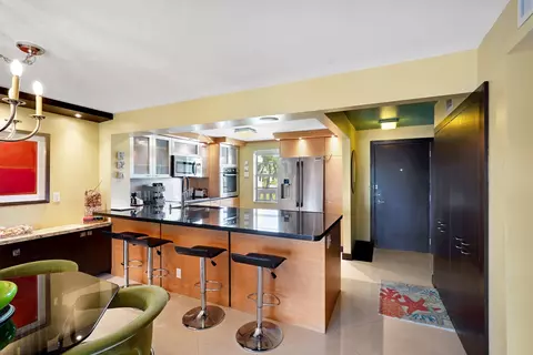 Kitchen - 311 SE 3rd St SE #207, Dania Beach, FL 33004 photo 4 of 5