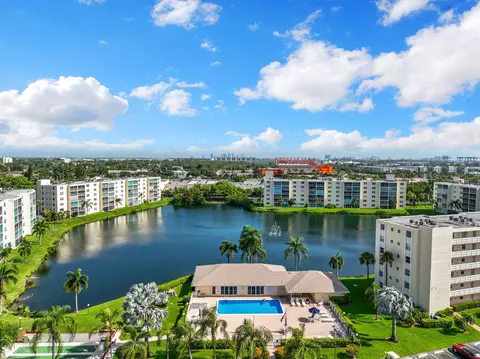 View/Area - 311 SE 3rd St SE #207, Dania Beach, FL 33004 photo 6 of 11