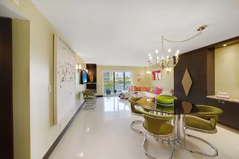 Dining - 311 SE 3rd St SE #207, Dania Beach, FL 33004 photo 4 of 5