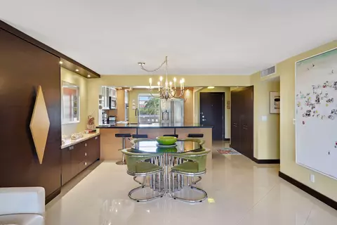 Dining - 311 SE 3rd St SE #207, Dania Beach, FL 33004 photo 5 of 5