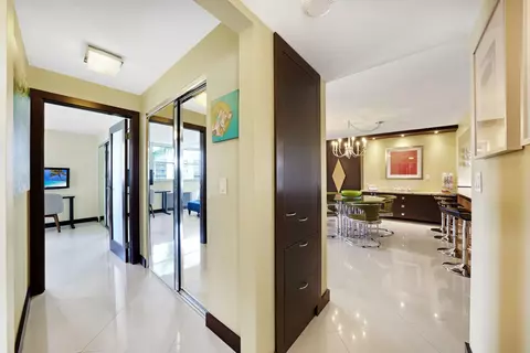 Entry Way - 311 SE 3rd St SE #207, Dania Beach, FL 33004 photo 1 of 2