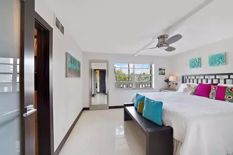 Bedroom - 311 SE 3rd St SE #207, Dania Beach, FL 33004 photo 7 of 7