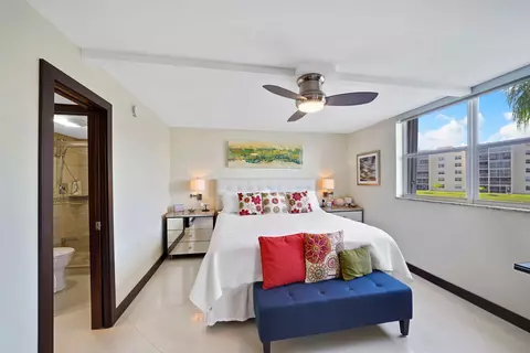 Bedroom - 311 SE 3rd St SE #207, Dania Beach, FL 33004 photo 3 of 7