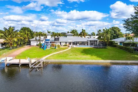 3815 S Lake Dr, Boynton Beach, FL 33435