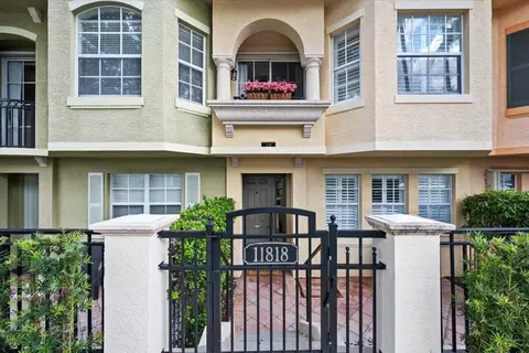 11818 Valencia Gardens Ave, Palm Beach Gardens, FL 33410