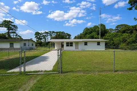 5502 San Diego Ave, Fort Pierce, FL 34946