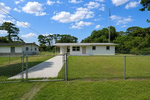 5502 San Diego Ave, Fort Pierce, FL 34946