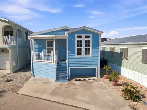 445 Nettles Blvd, Jensen Beach, FL 34957