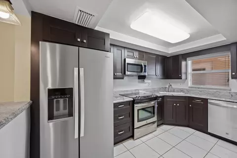 725 N Riverside Dr #203, Pompano Beach, FL 33062