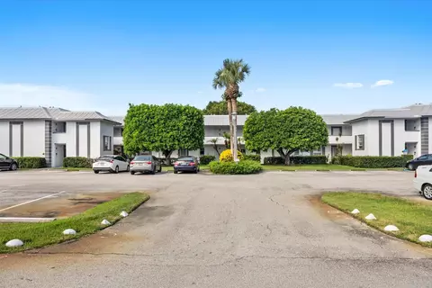 801 SE Central Pkwy #14, Stuart, FL 34994