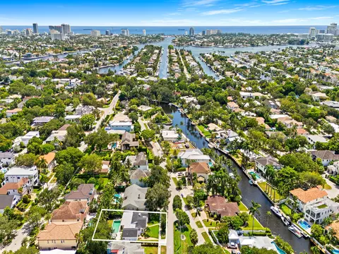 1001 SE 10th St, Fort Lauderdale, FL 33316