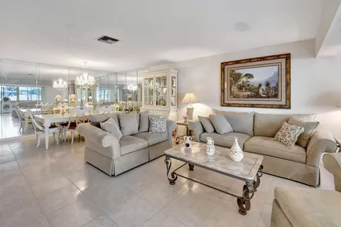 1670 NW 18th Ave #202, Delray Beach, FL 33445