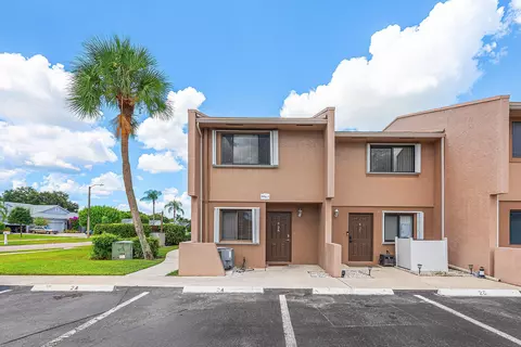139 Sparrow Dr #2A, Royal Palm Beach, FL 33411