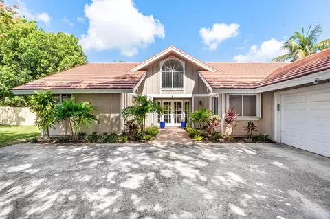 Exterior - 123 Coco Ln, Jupiter, FL 33458 photo 2 of 10