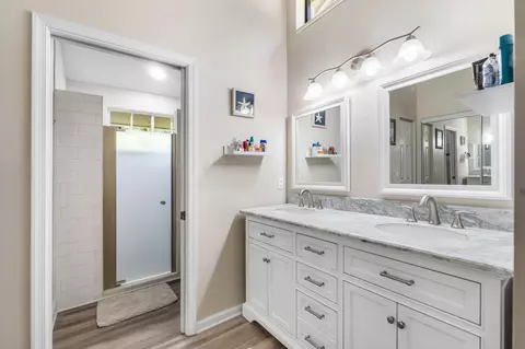 Bath - 123 Coco Ln, Jupiter, FL 33458 photo 3 of 4