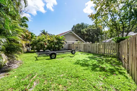 Exterior - 123 Coco Ln, Jupiter, FL 33458 photo 9 of 10