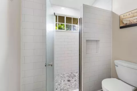 Bath - 123 Coco Ln, Jupiter, FL 33458 photo 1 of 4