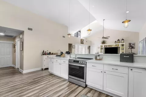 Kitchen - 123 Coco Ln, Jupiter, FL 33458 photo 1 of 2
