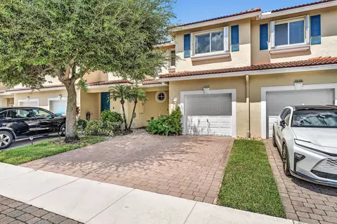 3028 N Evergreen Cir, Boynton Beach, FL 33426