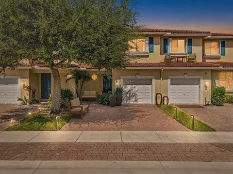 3028 N Evergreen Cir, Boynton Beach, FL 33426