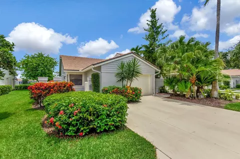 523 Prestwick Cir, Palm Beach Gardens, FL 33418