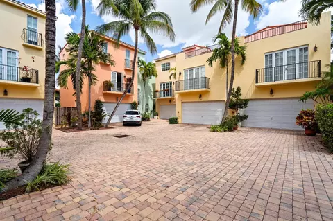 1123 NE 18th Ave, Fort Lauderdale, FL 33304