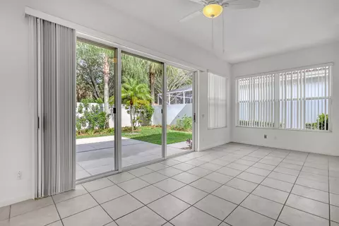 Living - 204 S Hampton Dr, Jupiter, FL 33458 photo 5 of 9