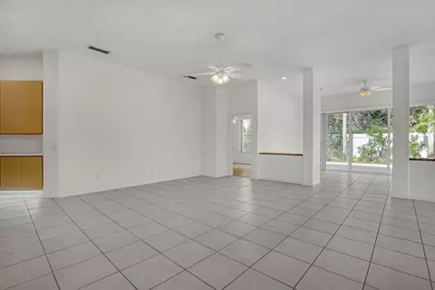 Living - 204 S Hampton Dr, Jupiter, FL 33458 photo 1 of 9