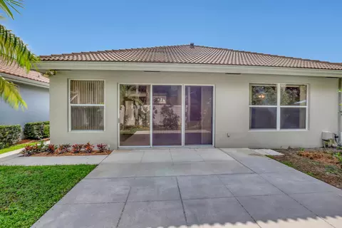 Exterior - 204 S Hampton Dr, Jupiter, FL 33458 photo 6 of 8