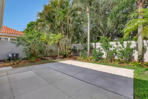 Exterior - 204 S Hampton Dr, Jupiter, FL 33458 photo 8 of 8