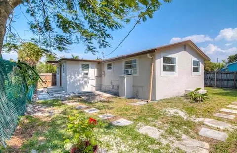 2960 Chickamauga Ave, West Palm Beach, FL 33409