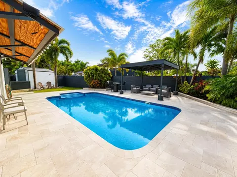 1600 NW 4th Ave, Fort Lauderdale, FL 33311