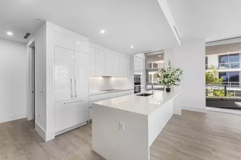 220 Lake Shore Dr #702, Lake Park, FL 33403