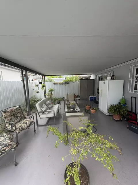 Exterior - 4349 W 10th Ave, Hialeah, FL 33012 photo 3 of 3