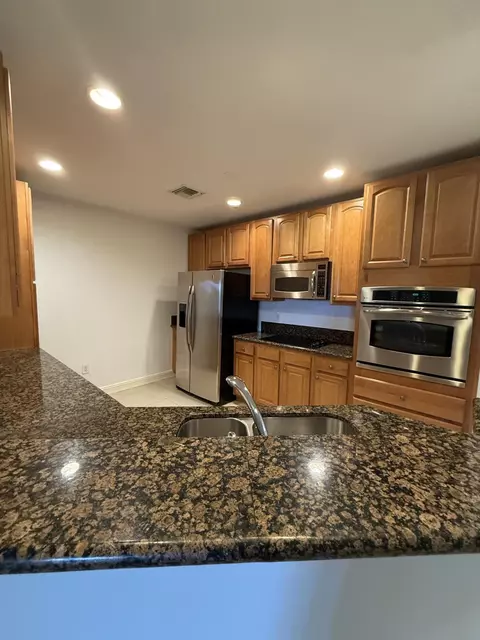 16101 Emerald Estates Dr #153, Weston, FL 33331