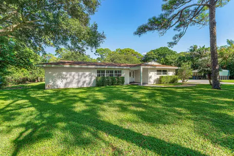 8645 Square Lake Dr, Palm Beach Gardens, FL 33418