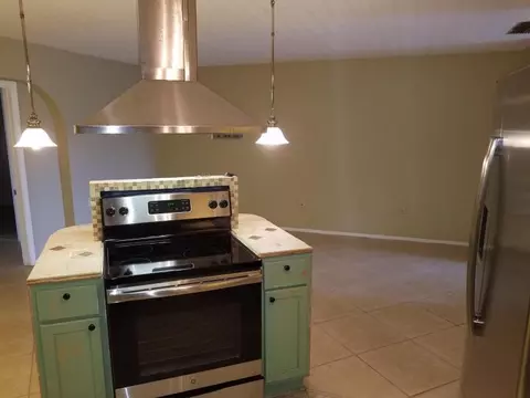 5725 Fernley Dr E #7, West Palm Beach, FL 33415
