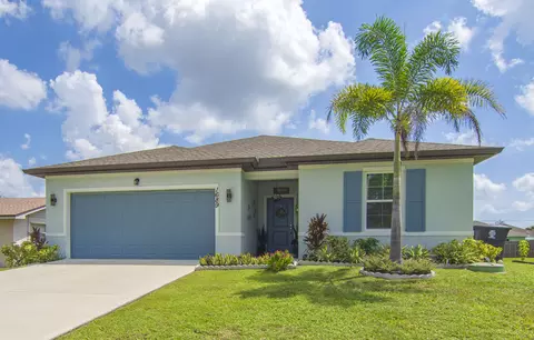 1689 SE Chello Ln, Port Saint Lucie, FL 34983