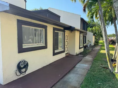 5288 Bosque Ln #53, West Palm Beach, FL 33415