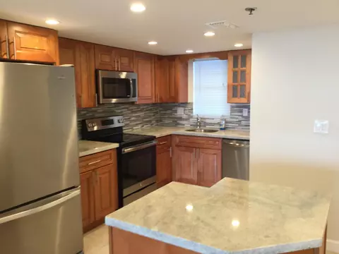 3001 W Rolling Hills Cir #709, Davie, FL 33328