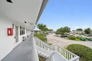 114 Northampton F #114, West Palm Beach, FL 33417