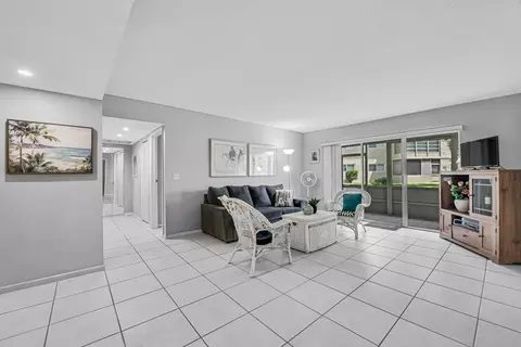 752 Lori Dr #217, Palm Springs, FL 33461