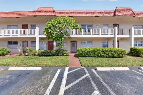 2 Abbey Ln #205, Delray Beach, FL 33446