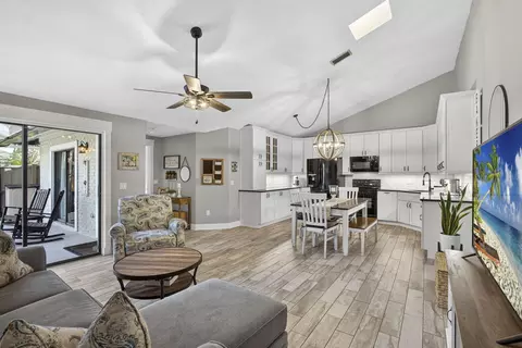 5602 Golden Eagle Cir, Palm Beach Gardens, FL 33418
