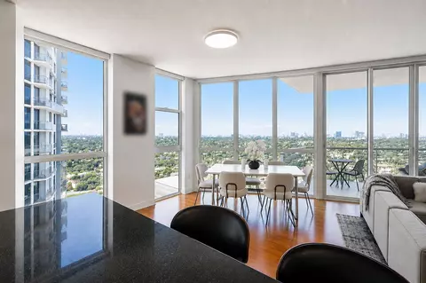 111 SE 8th Ave #1402, Fort Lauderdale, FL 33301