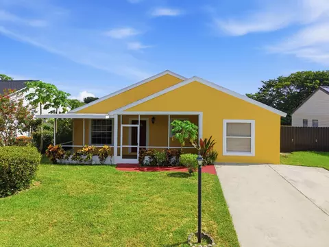 7702 Blairwood Cir S, Greenacres, FL 33467