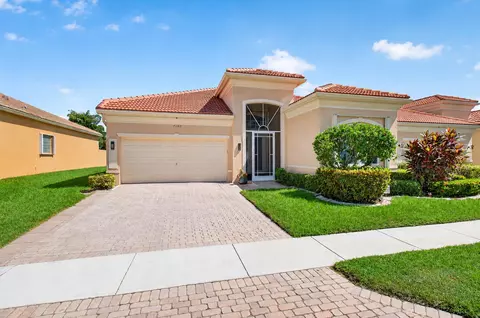 7280 Demedici Cir, Delray Beach, FL 33446